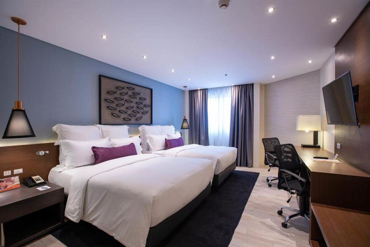 Coro Hotel Makati City Ngoại thất bức ảnh