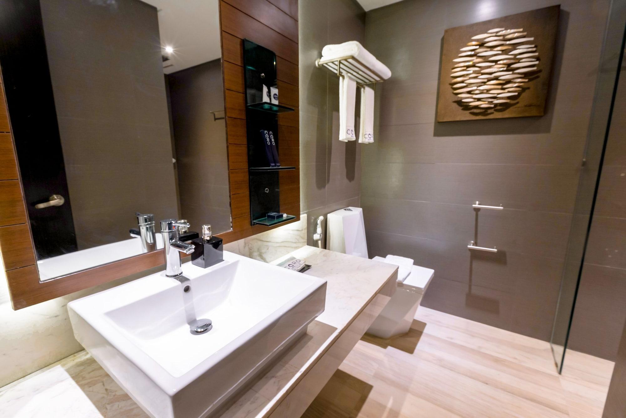 Coro Hotel Makati City Ngoại thất bức ảnh