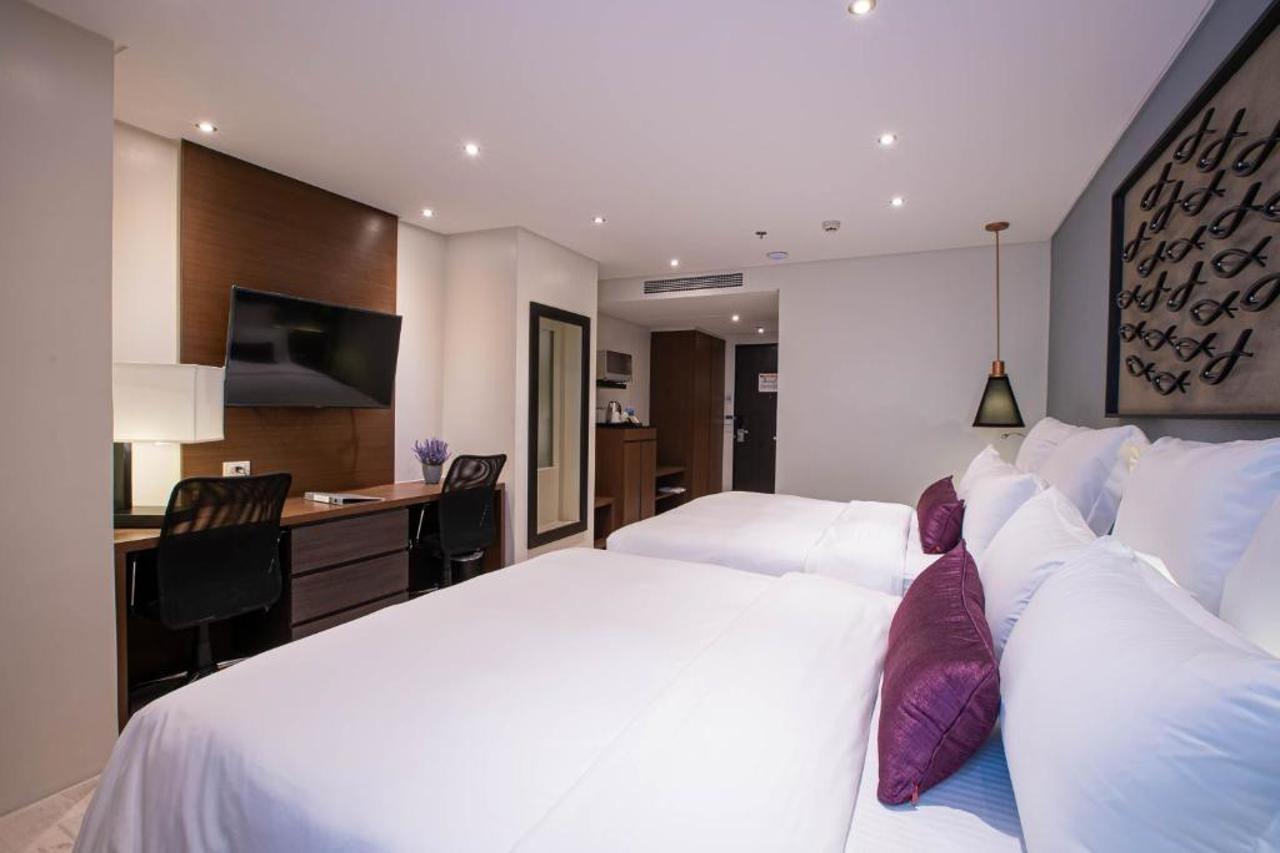 Coro Hotel Makati City Ngoại thất bức ảnh