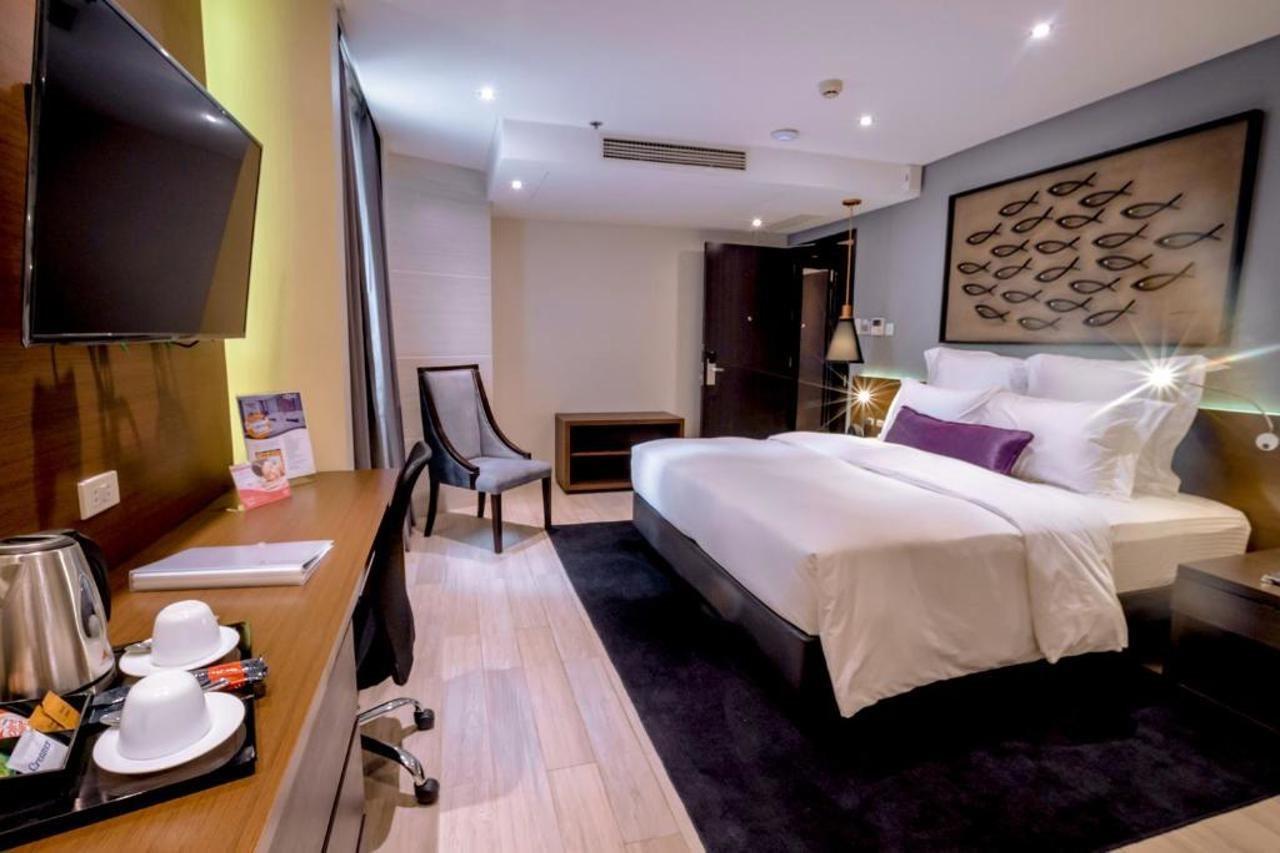 Coro Hotel Makati City Ngoại thất bức ảnh
