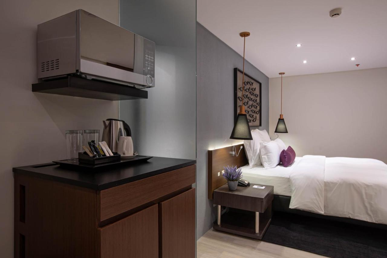 Coro Hotel Makati City Ngoại thất bức ảnh